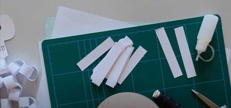 How to Make a Paper Skeleton Garland 1 image