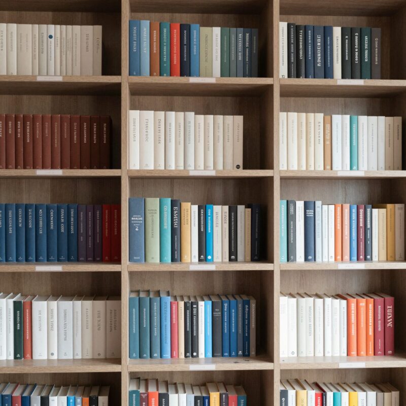 14 Home Library Design Ideas 10 10. Organize Books by Style (Not Just Alphabetically)