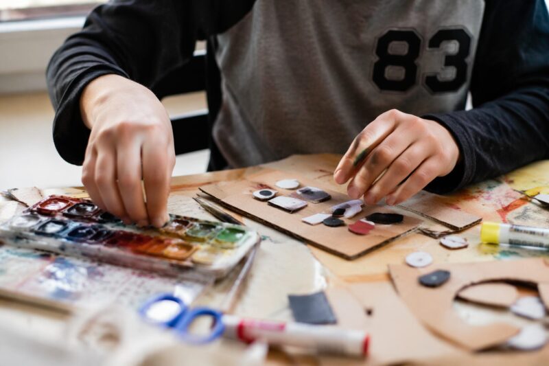 14 Easy Art Projects for Teens That Are Super Fun 3 1. Stencil Silhouette Painting