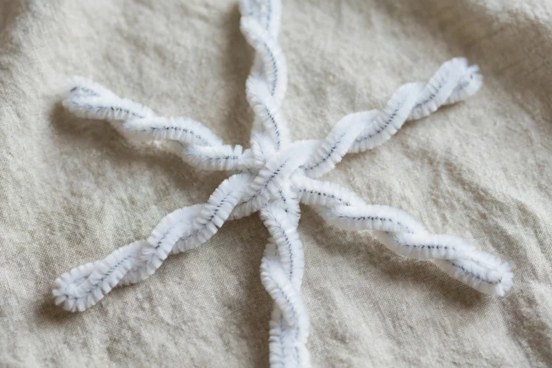 pipe cleaner snowflake